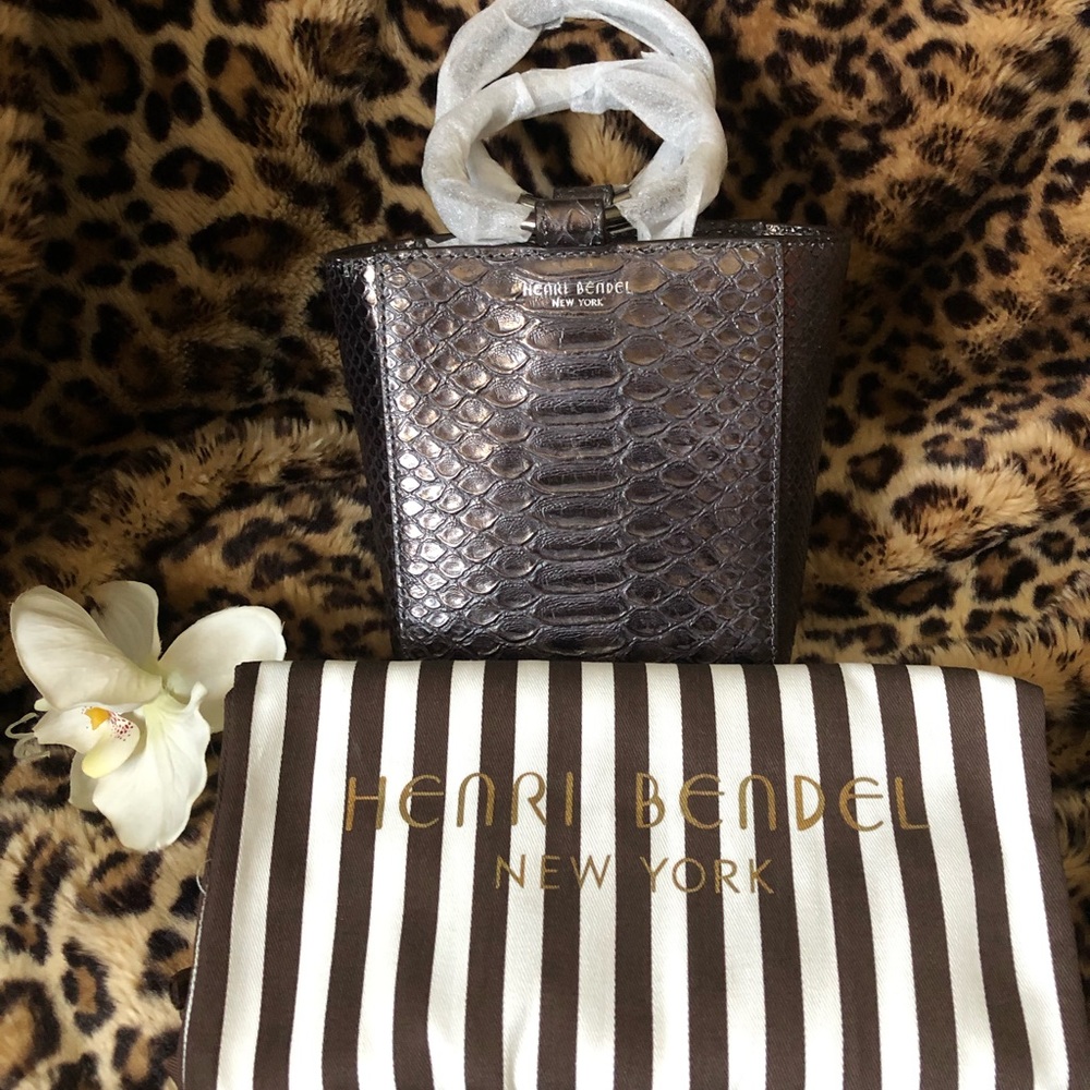 🔥BLACK FRIDAY SALE💥 🌹New Henri Bendel Marquis Snake Embossed Tote